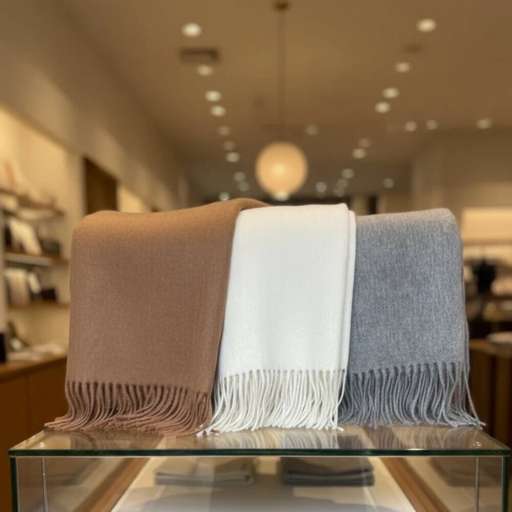ARTZNL 100% Baby Alpaca Throw Blanket Heather Gray Large 71x51 Soft Lightweight - Picture 2 of 10